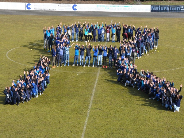 Il fiocco contro il bullismo presso Zanica